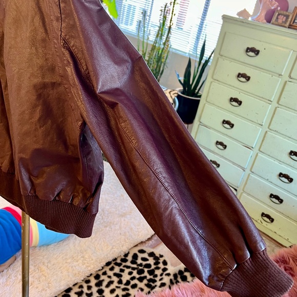 Vintage Maroon Leather Member's Only Style Jacket - Picture 10 of 13